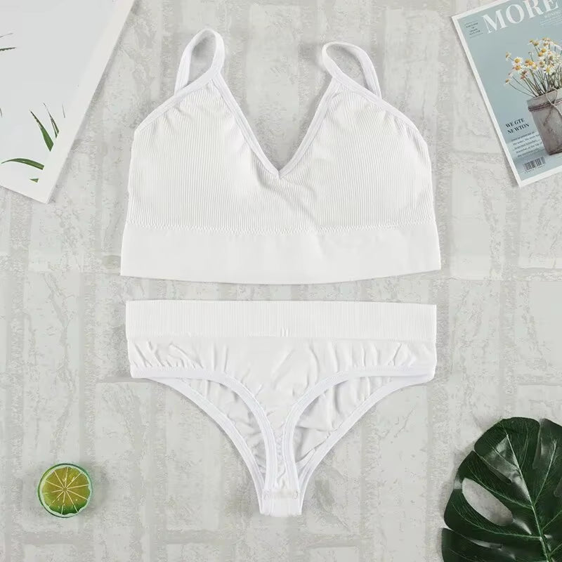 2-Piece Seamless Bra and G-String Set